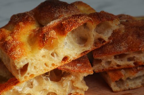 Pizza in teglia alla romana: la ricetta completa