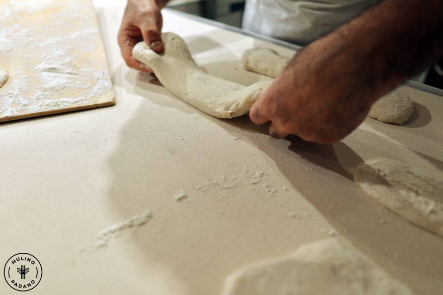 formatura del pane ciabatta